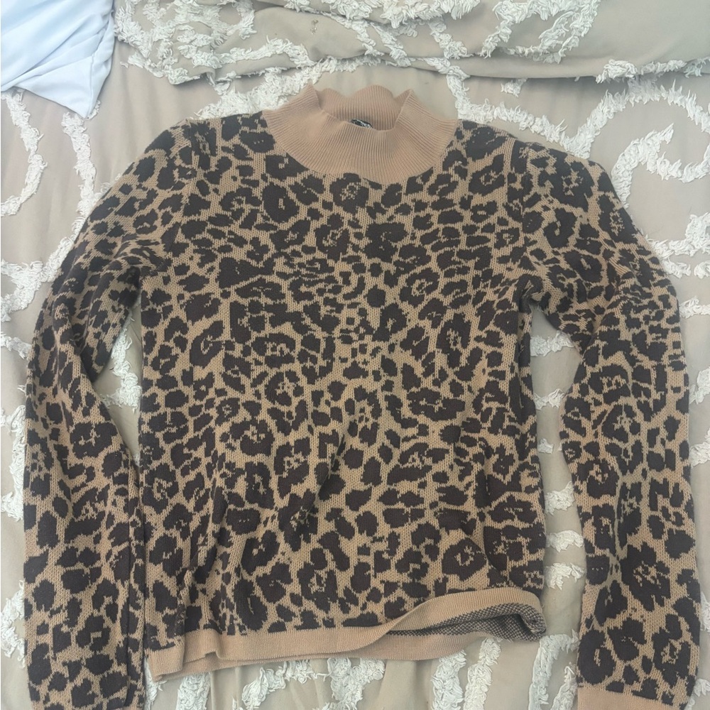 Cheetah print tight express, long sleeve shirt